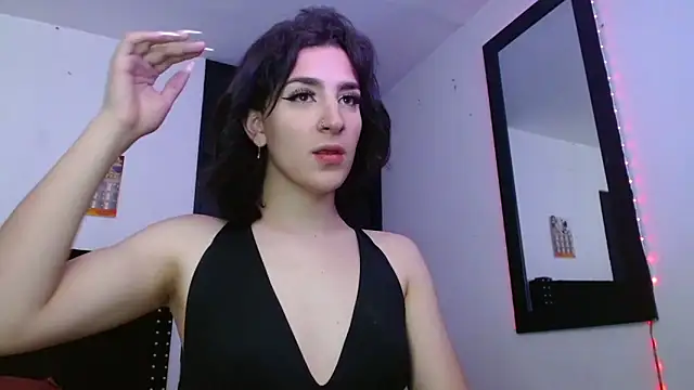 Triana Damelio online show from 11-10-25, 09:25