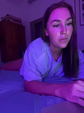 Snapshot of Ellieprincess chatting on 12-13-24, 01:01 Ellieprincess online show from 12-13-24, 01:01