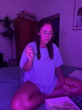 Snapshot of Ellieprincess chatting on 12-14-24, 11:50 Ellieprincess online show from 12-14-24, 11:50