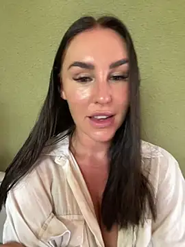 Snapshot of Ellieprincess chatting on 02-11-25, 04:11 Ellieprincess online show from 02-11-25, 04:11