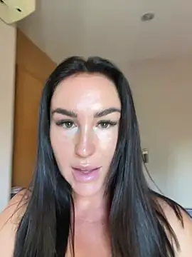 Snapshot of Ellieprincess chatting on 02-19-25, 01:08 Ellieprincess online show from 02-19-25, 01:08