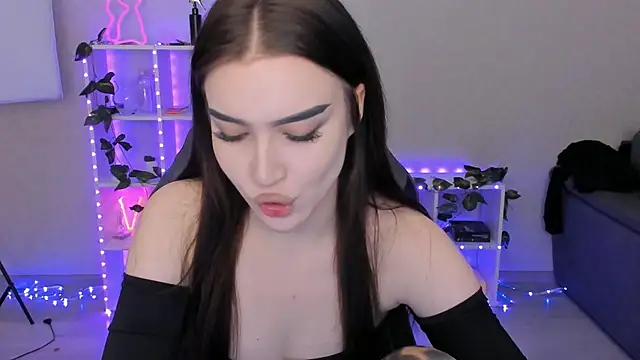 Melanie N online show from 12-03-24, 11:22