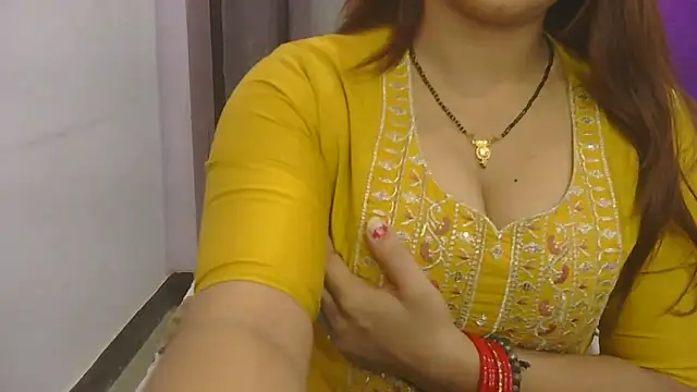 cutie-taara online show from 10-18-25, 04:48