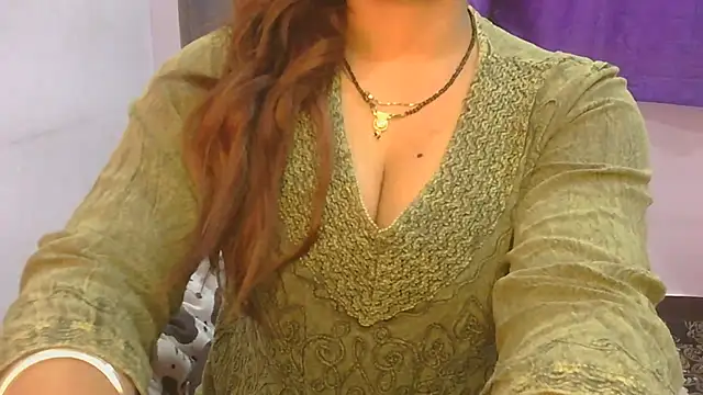 cutie-taara online show from 12-18-25, 04:29