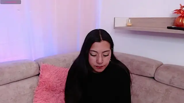 Snapshot of Paulis_gh chatting on 01-16-25, 01:14 Paulis gh online show from 01-16-25, 01:14