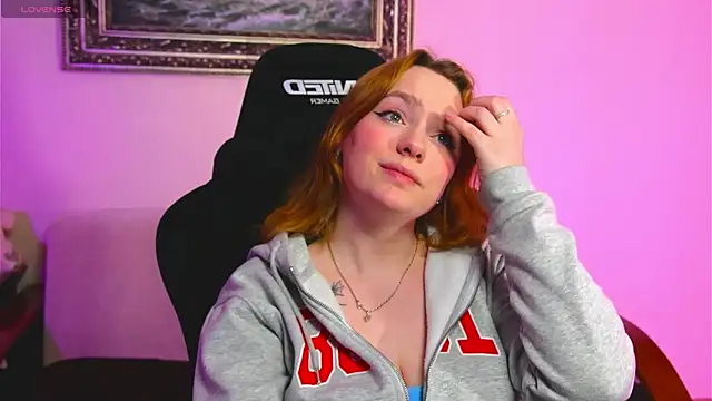 Kari Lunna online show from 12-28-24, 03:15