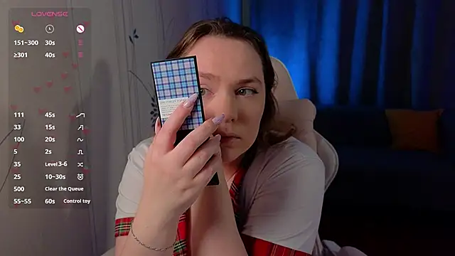 Kari Lunna online show from 10-25-25, 03:03