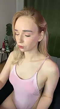 Snapshot of Eva_Millss chatting on 12-28-24, 07:11 Eva Millss online show from 12-28-24, 07:11