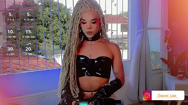 DanniLee  online show from 09-26-25, 10:25