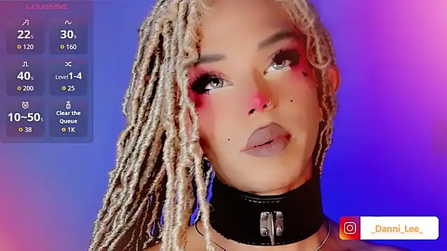 DanniLee  online show from 10-25-25, 12:07