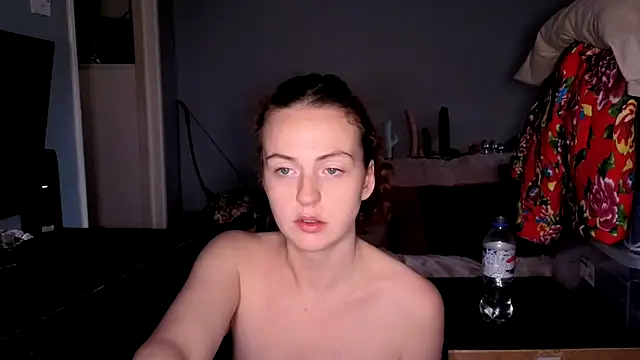 ENGLISHEMILY 69 online show from 11-11-25, 10:59