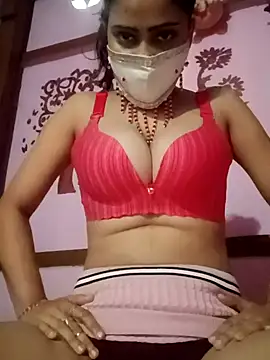 Snapshot of Miss-Kamini chatting on 01-10-25, 05:37 Miss-Kamini online show from 01-10-25, 05:37