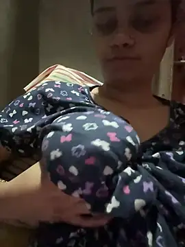 Snapshot of Miss-Kamini chatting on 01-21-25, 03:21 Miss-Kamini online show from 01-21-25, 03:21