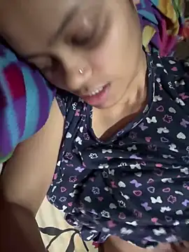 Snapshot of Miss-Kamini chatting on 01-22-25, 07:25 Miss-Kamini online show from 01-22-25, 07:25