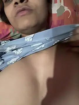 Snapshot of Miss-Kamini chatting on 02-04-25, 08:17 Miss-Kamini online show from 02-04-25, 08:17