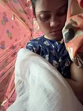 Snapshot of Miss-Kamini chatting on 02-04-25, 11:27 Miss-Kamini online show from 02-04-25, 11:27