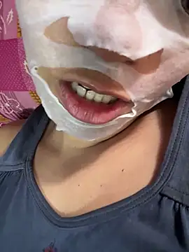 Snapshot of Miss-Kamini chatting on 02-23-25, 05:01 Miss-Kamini online show from 02-23-25, 05:01