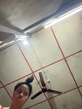 Snapshot of Miss-Kamini chatting on 02-25-25, 03:49 Miss-Kamini online show from 02-25-25, 03:49