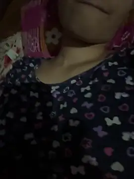 Snapshot of Miss-Kamini chatting on 03-08-25, 12:20 Miss-Kamini online show from 03-08-25, 12:20