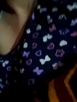 Snapshot of Miss-Kamini chatting on 03-08-25, 04:28 Miss-Kamini online show from 03-08-25, 04:28