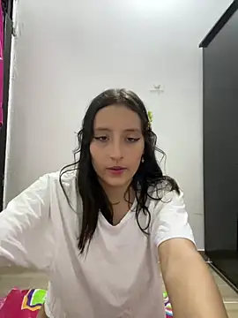 EmySofia online show from 03-08-25, 03:17