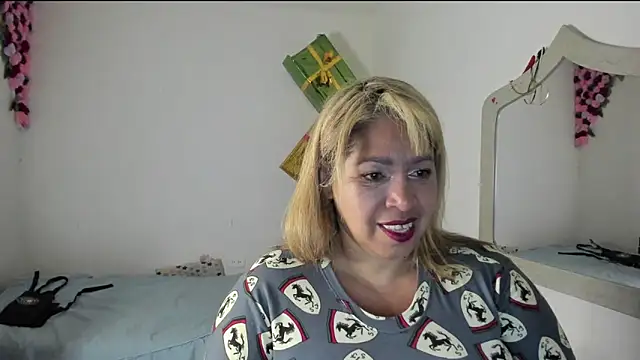 Snapshot of anubys_godes chatting on 12-19-24, 12:23 anubys godes online show from 12-19-24, 12:23