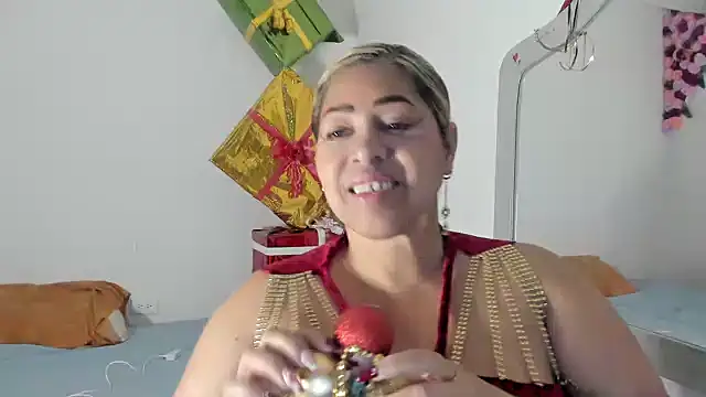 Snapshot of anubys_godes chatting on 12-24-24, 10:44 anubys godes online show from 12-24-24, 10:44