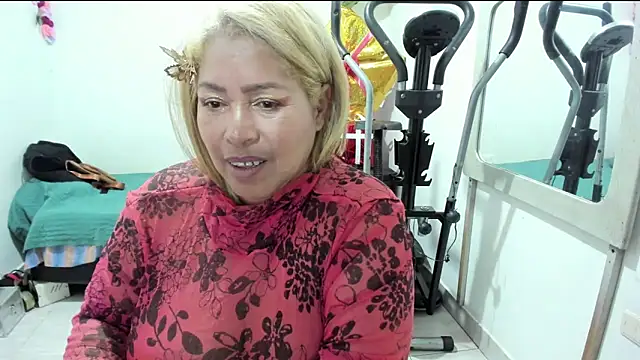 Snapshot of anubys_godes chatting on 01-09-25, 01:45 anubys godes online show from 01-09-25, 01:45