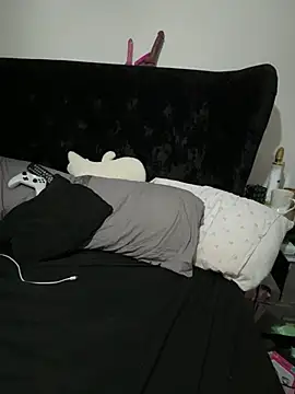 Snapshot of curvybabesx1 chatting on 12-12-24, 07:08 curvybabesx1 online show from 12-12-24, 07:08