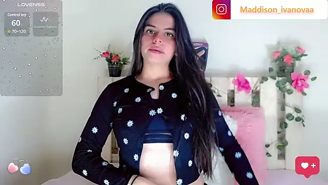 Snapshot of Madisson_Ivanova chatting on 01-31-25, 04:58 Madisson Ivanova online show from 01-31-25, 04:58