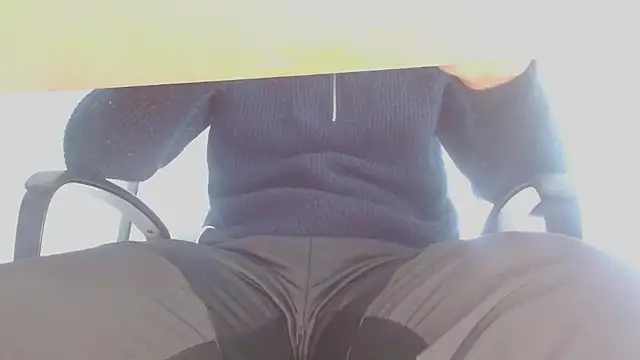 Snapshot of nass21cmm chatting on 01-21-25, 01:22 nass21cmm online show from 01-21-25, 01:22