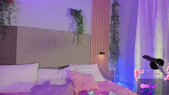 centaurigirl online show from 02-21-26, 04:24