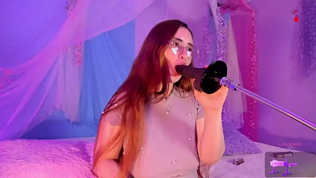 centaurigirl online show from 04-26-26, 04:32