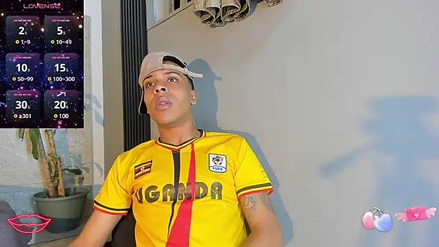 Snapshot of ada-brooke chatting on 02-14-25, 03:43 ada-brooke online show from 02-14-25, 03:43