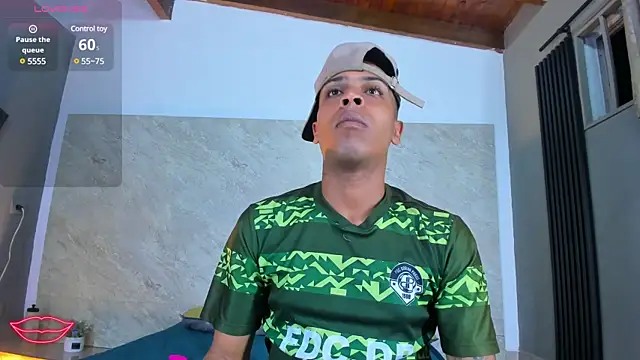 Snapshot of ada-brooke chatting on 03-18-25, 03:42 ada-brooke online show from 03-18-25, 03:42