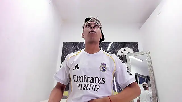 Snapshot of ada-brooke chatting on 11-20-25, 01:17 ada-brooke online show from 11-20-25, 01:17