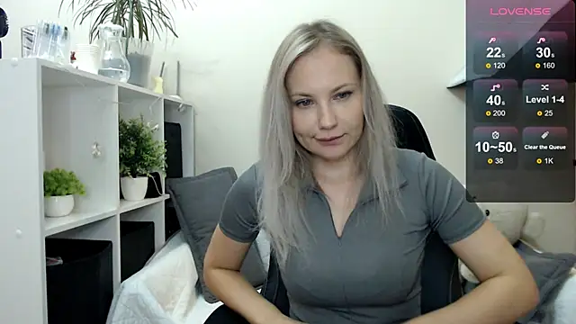 Sunny bunny6 online show from 10-10-25, 05:50