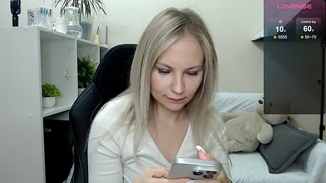 Sunny bunny6 online show from 10-17-25, 02:48