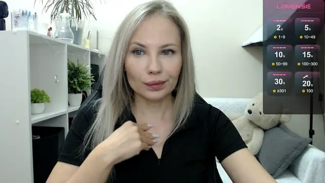 Sunny bunny6 online show from 10-20-25, 04:57