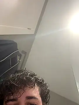 Your femboy24 online show from 10-04-25, 08:18