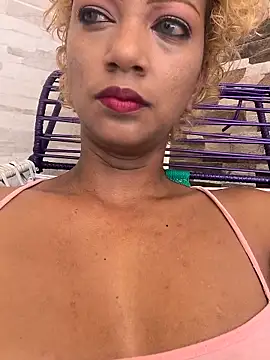 Amaliu  online show from 12-21-25, 04:14