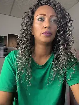 Snapshot of Amaliu_ chatting on 05-22-26, 02:44 Amaliu online show from 05-22-26, 02:44