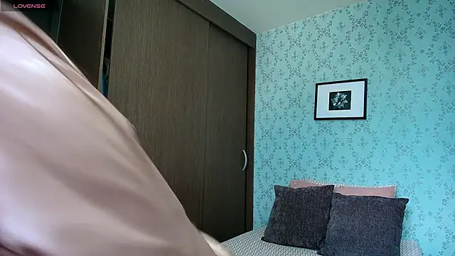 KazzuRoux001 online show from 02-07-25, 02:47