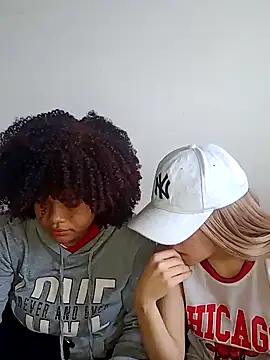 Snapshot of DANIELA_MICHEL chatting on 12-10-24, 03:01 DANIELA MICHEL online show from 12-10-24, 03:01