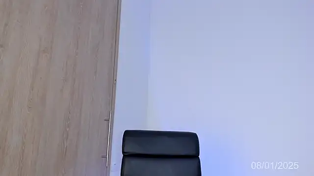 Snapshot of sarah_pierce chatting on 01-09-25, 04:08 sarah pierce online show from 01-09-25, 04:08