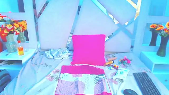 Paris Squirt  online show from 02-12-26, 09:32