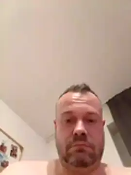 Snapshot of mikaaaaase chatting on 10-25-25, 12:40 mikaaaaase online show from 10-25-25, 12:40