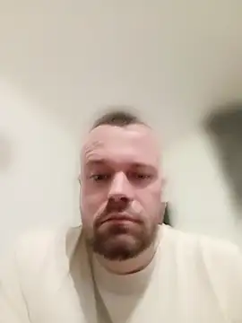 Snapshot of mikaaaaase chatting on 03-30-26, 08:10 mikaaaaase online show from 03-30-26, 08:10