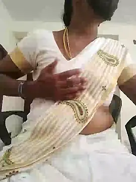 Snapshot of Preethytamilsexy chatting on 01-18-25, 08:52 Preethytamilsexy online show from 01-18-25, 08:52