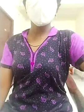 Snapshot of Preethytamilsexy chatting on 02-15-25, 05:17 Preethytamilsexy online show from 02-15-25, 05:17